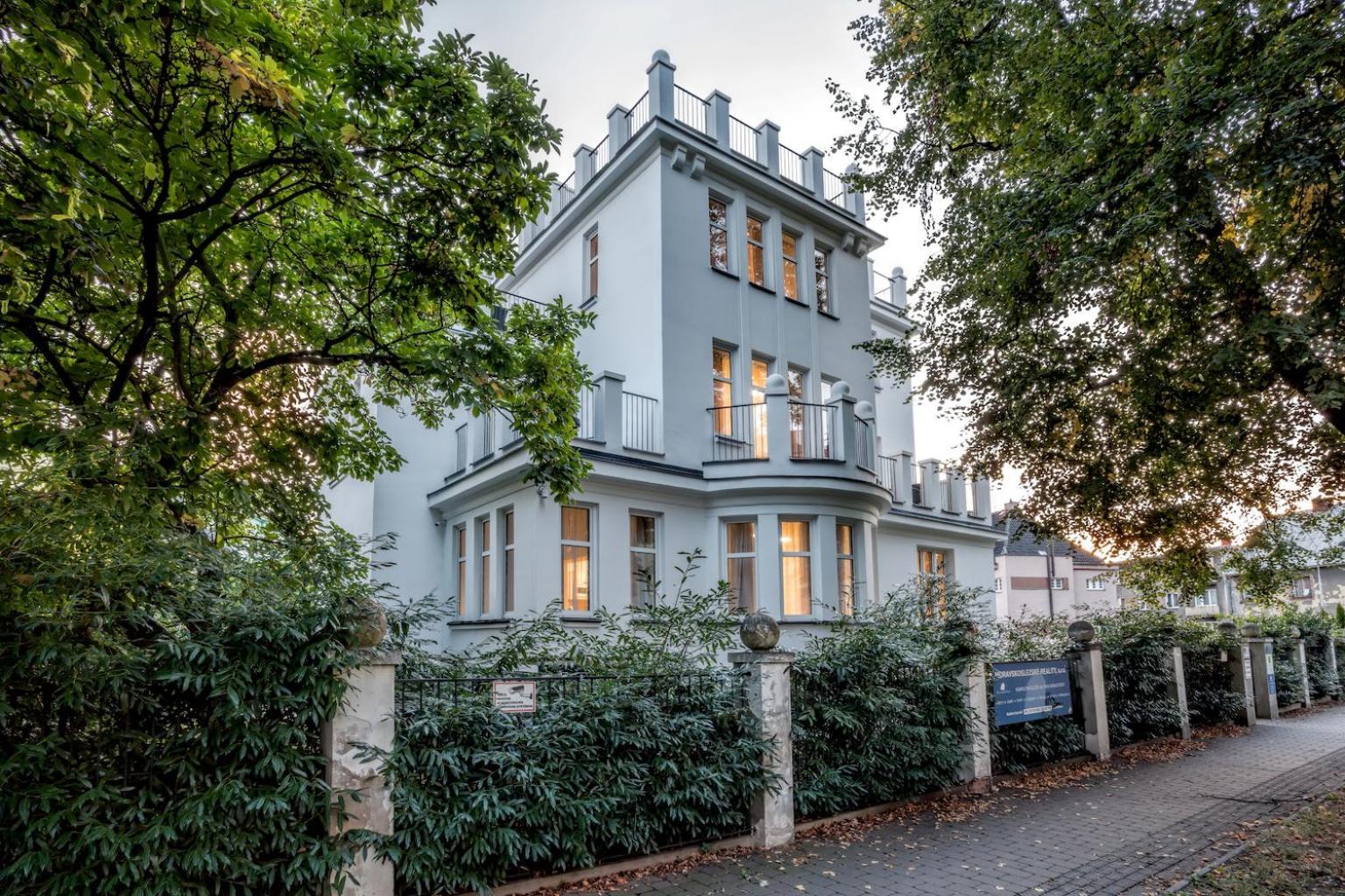 Apartments Villa Whitehouse Ostrava Exterior photo